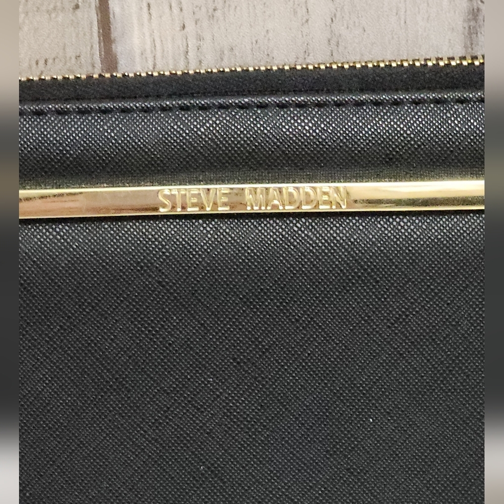 Steve Madden Black Wristlet Wallet with Gold Accent - Picture 2 of 9